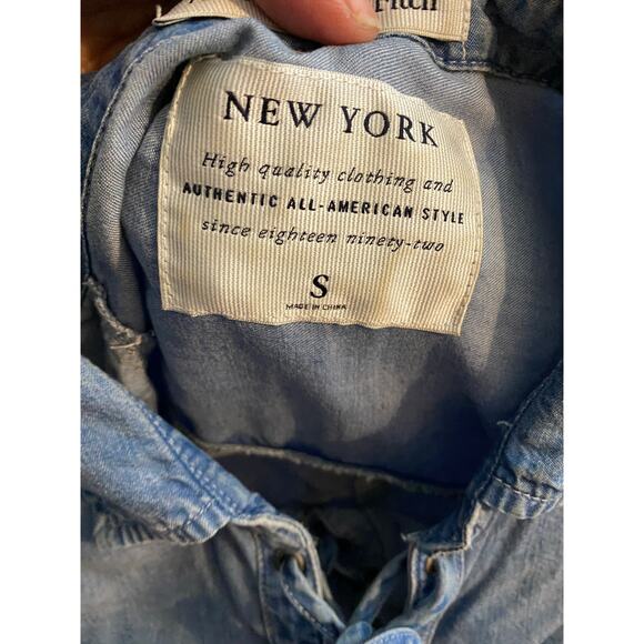 Abercrombie & Fitch Womens Small Blue Chambray Lyocell Shirt Pockets Tie Neck - Picture 4 of 7